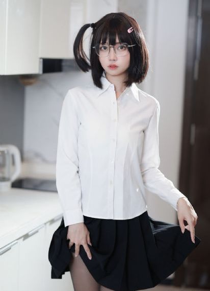 社长给2倍工资做秘书_国产剧高清视频播放